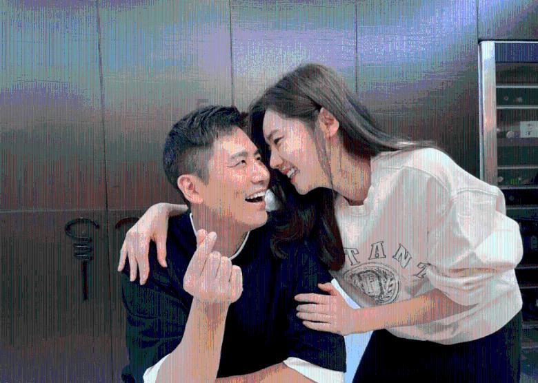 乐儿打彩蛋