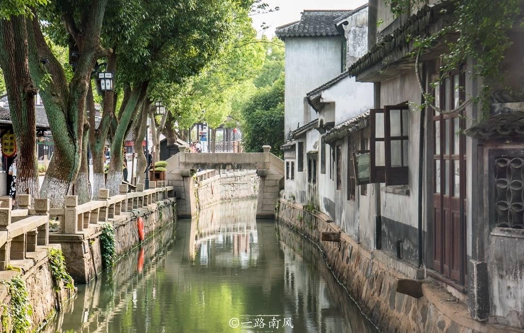 “唐山烧烤店打人案”保护伞马爱军获刑12年